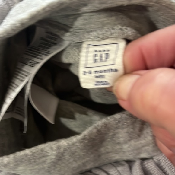 Baby Gap pull on with tutu. Size 3-6 months - Picture 3 of 3